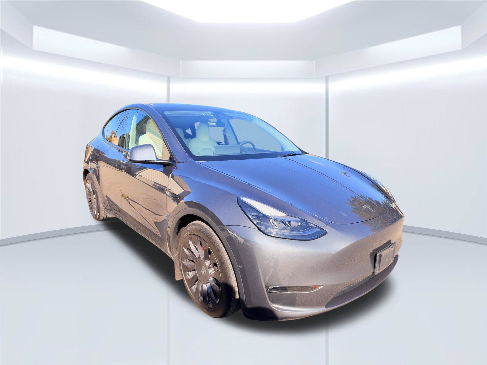 Used 2022 Tesla Model Y Performance AWD/4WD image 2
