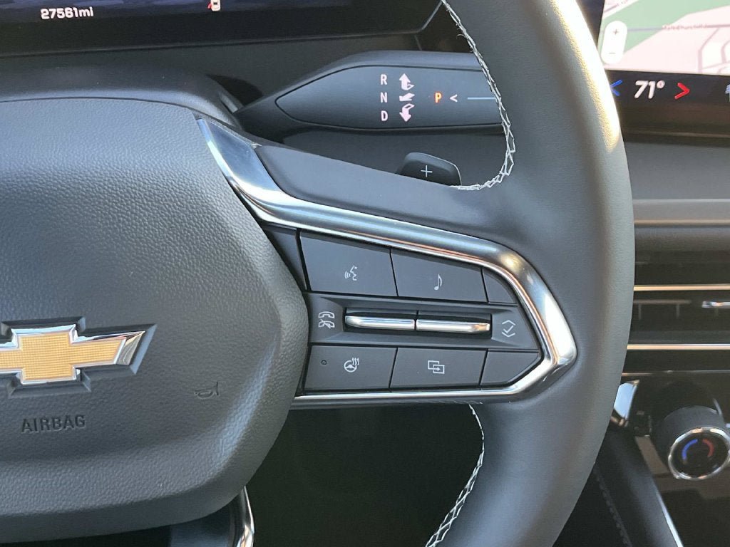 Used 2026 Chevrolet Traverse LT FWD image 16