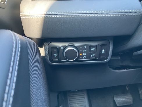 New 2025 Ford Mustang Mach-E Select image 31