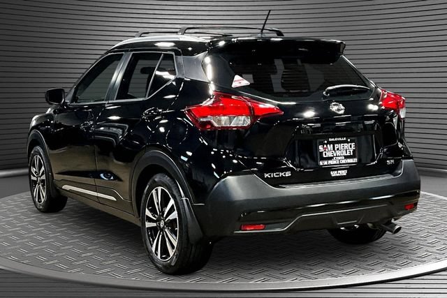 Used 2019 Nissan Kicks SR w/ Exterior Package FWD image 4