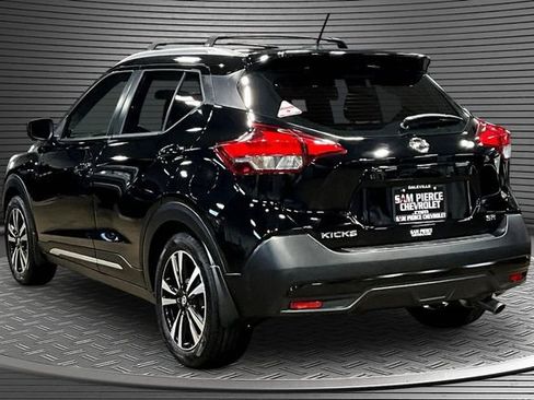 Used 2019 Nissan Kicks SR w/ Exterior Package FWD image 4