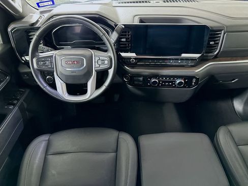 Used 2025 GMC Sierra 1500 SLT RWD image 17