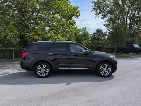 Used 2020 Ford Explorer Platinum w/ Premium Technology Package AWD/4WD image 9