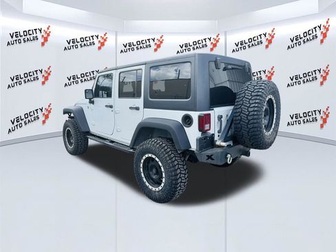 Used 2013 Jeep Wrangler Unlimited Sahara w/ Connectivity Group AWD/4WD image 5