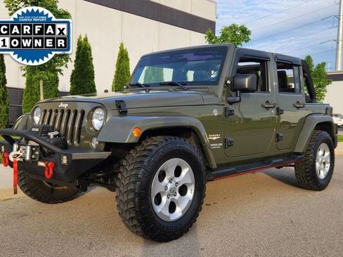 Used 2015 Jeep Wrangler Unlimited Sahara w/ Connectivity Group AWD/4WD image 1
