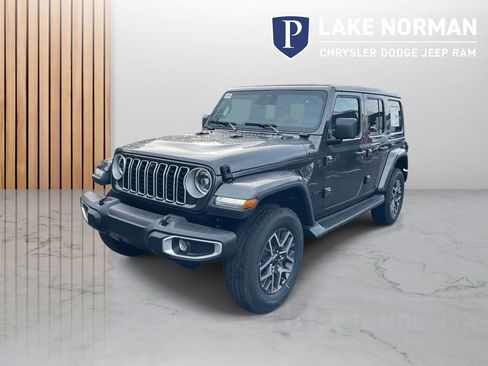 New 2026 Jeep Wrangler Unlimited Sahara AWD/4WD image 4