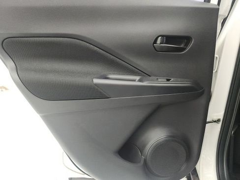 Used 2024 Nissan Kicks S FWD image 9