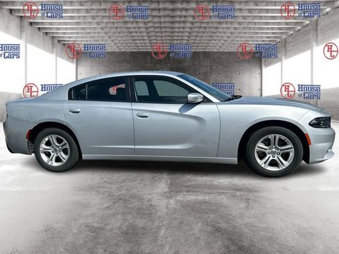 Used 2021 Dodge Charger SXT w/ Leather Interior Group image 4