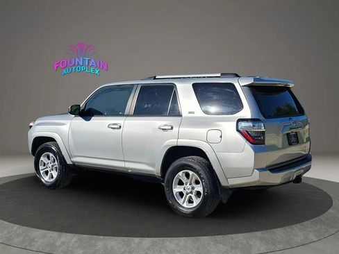Used 2019 Toyota 4Runner SR5 AWD/4WD image 3