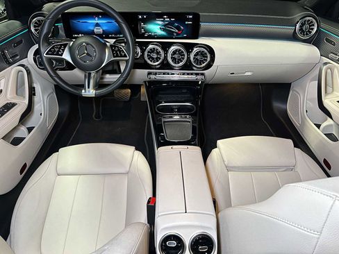 Certified 2025 Mercedes-Benz CLA 250 4MATIC image 40