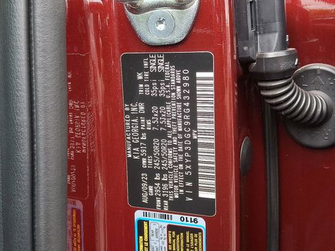 Used 2024 Kia Telluride EX w/ EX Captain's Chair Package image 20