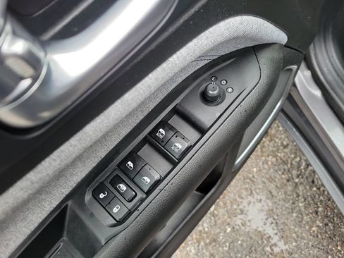 Used 2024 Jeep Compass Latitude AWD/4WD image 20