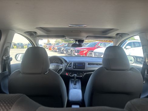 Used 2020 Honda HR-V EX image 12