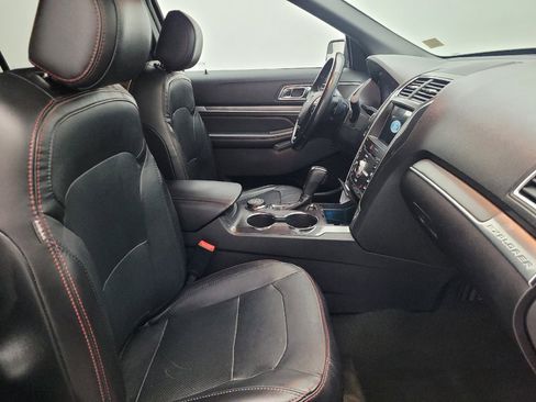 Used 2017 Ford Explorer Sport image 21