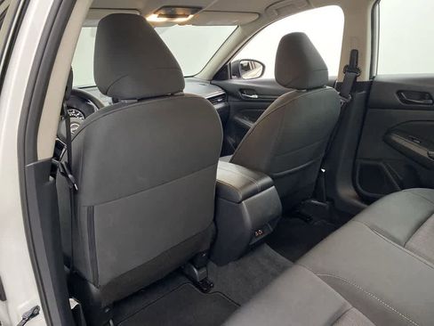 Used 2025 Nissan Altima 2.5 SV image 16