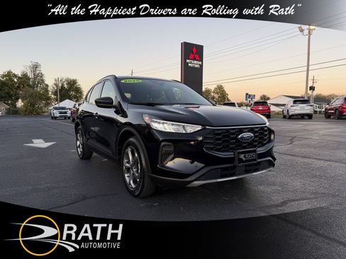 Used 2025 Ford Escape ST-Line image 1