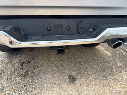 Used 2025 RAM 1500 Laramie AWD/4WD image 23