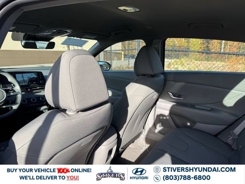 Certified 2026 Hyundai Elantra SE FWD image 20