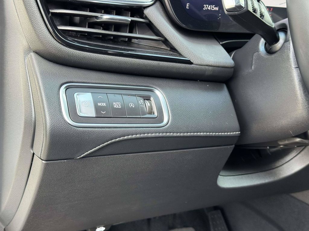 Used 2026 Buick Enclave Sport Touring FWD image 10