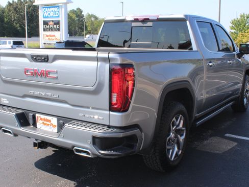 Used 2023 GMC Sierra 1500 Denali w/ Technology Package AWD/4WD image 6