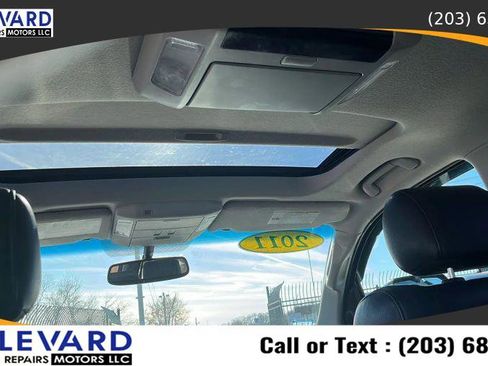 Used 2011 Toyota Tundra Limited w/ Platinum Pkg image 22