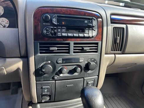Used 2002 Jeep Grand Cherokee Limited AWD/4WD image 12