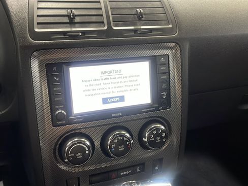 Used 2013 Dodge Challenger R/T RWD image 8