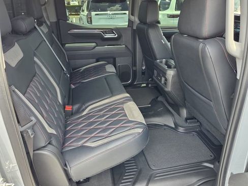 Used 2025 Chevrolet Silverado 1500 RST AWD/4WD image 18