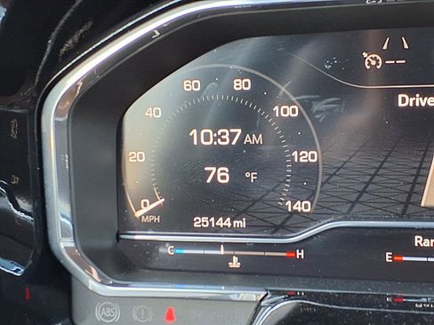 Used 2025 GMC Sierra 1500 SLT image 32