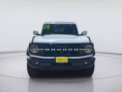 Certified 2024 Ford Bronco Outer Banks w/ Sasquatch Package AWD/4WD image 2