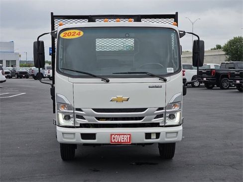 Used 2024 Chevrolet Low Cab Forward image 2