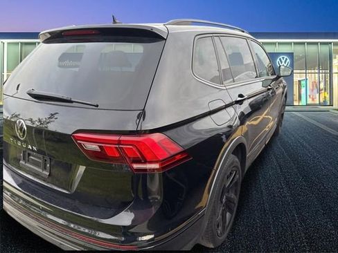 Used 2023 Volkswagen Tiguan SE R-Line FWD image 11
