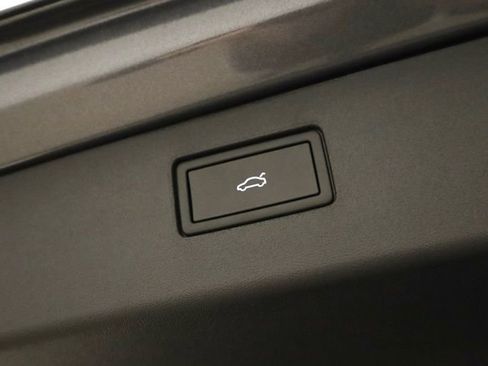 New 2026 Volkswagen Tiguan SE R-Line image 36