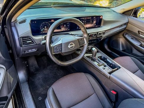 Used 2026 Nissan Sentra SR w/ Floor Mat Package FWD image 26