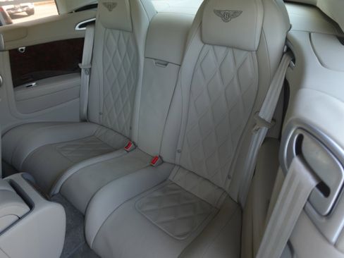 Used 2014 Bentley Continental GT image 12