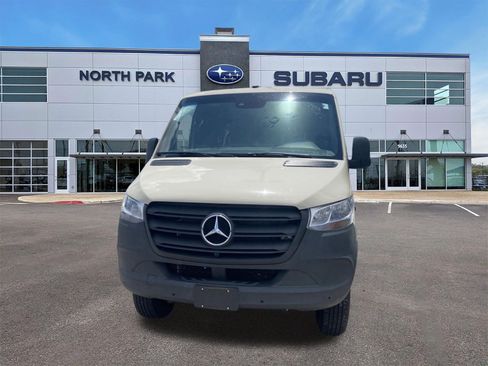 Used 2023 Mercedes-Benz Sprinter 2500 image 3