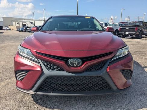Used 2018 Toyota Camry SE FWD image 9