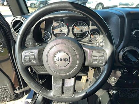 Used 2018 Jeep Wrangler Unlimited Sport S image 13