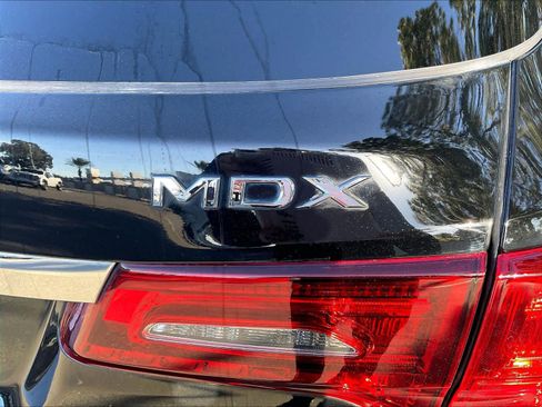 Used 2017 Acura MDX SH-AWD image 11