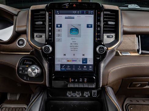 Used 2025 RAM 1500 Limited w/ Bed Utility Group image 25