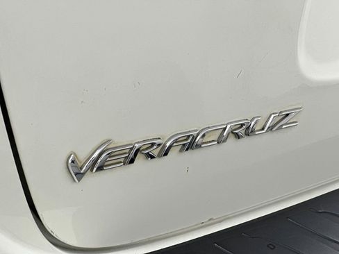 Used 2012 Hyundai Veracruz Limited w/ Entertainment Pkg FWD image 25