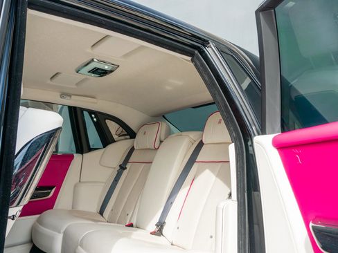 Used 2023 Rolls-Royce Phantom Sedan image 51