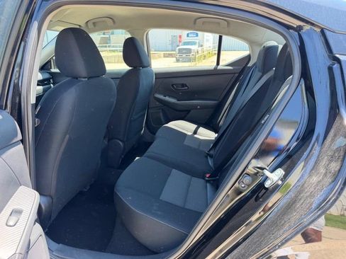Used 2025 Nissan Sentra SV FWD image 7