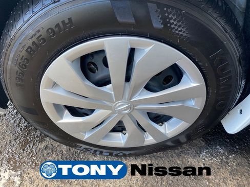 Used 2025 Nissan Versa S w/ Trunk Package FWD image 9