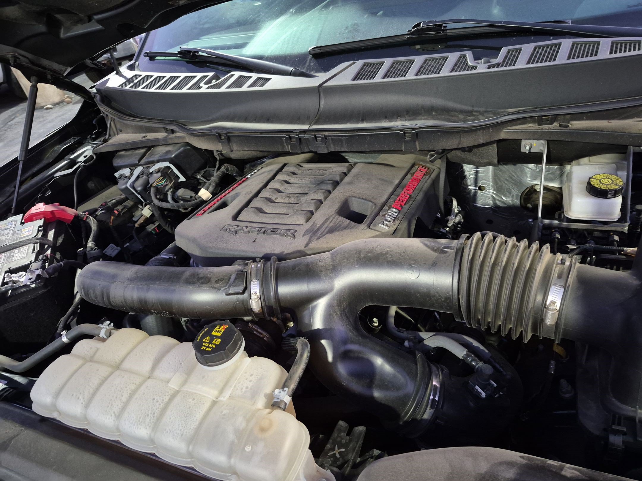 Used 2025 Ford F150 Raptor AWD/4WD image 37