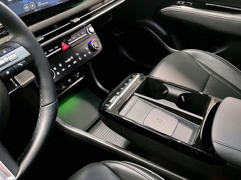 Used 2025 Hyundai Tucson Limited image 15