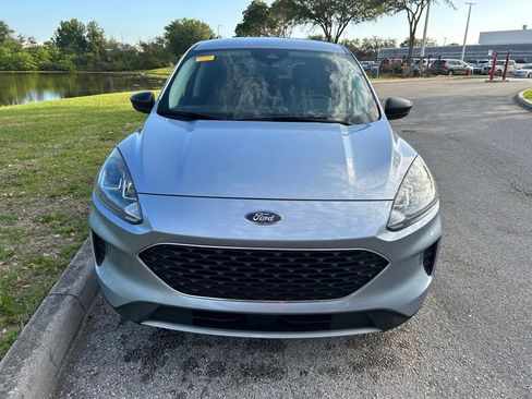 Used 2022 Ford Escape SE w/ Convenience Package FWD image 9