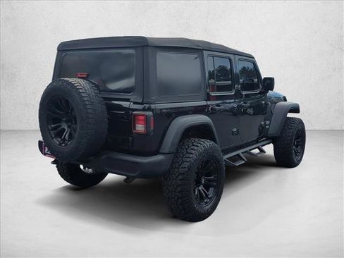 Used 2018 Jeep Wrangler Unlimited Sport S AWD/4WD image 5