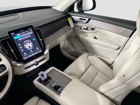 New 2026 Volvo XC90 T8 Ultra w/ Protection Package Premier image 25