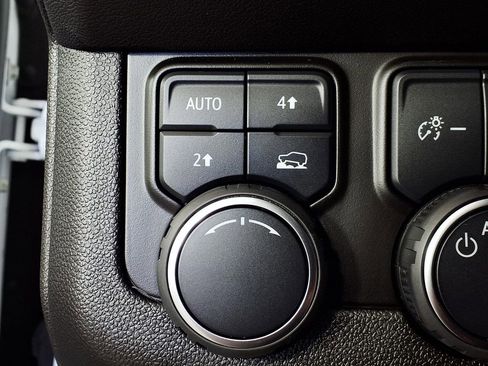 Used 2021 Chevrolet Tahoe RST w/ Luxury Package image 16